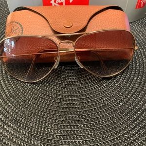 Ray bands sunglasses size 62 comes with case